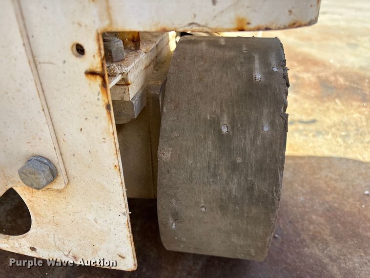 image for item EF1098 2016 Hy-Brid HB-1430 scissor lift