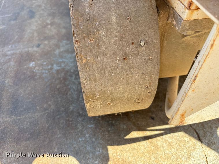 image for item EF1098 2016 Hy-Brid HB-1430 scissor lift