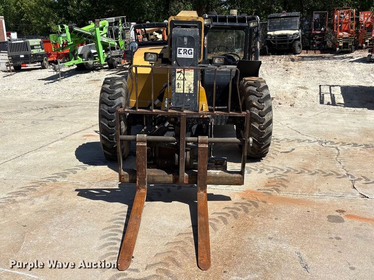 image for item EF1099 2013 Caterpillar TL642C telehandler