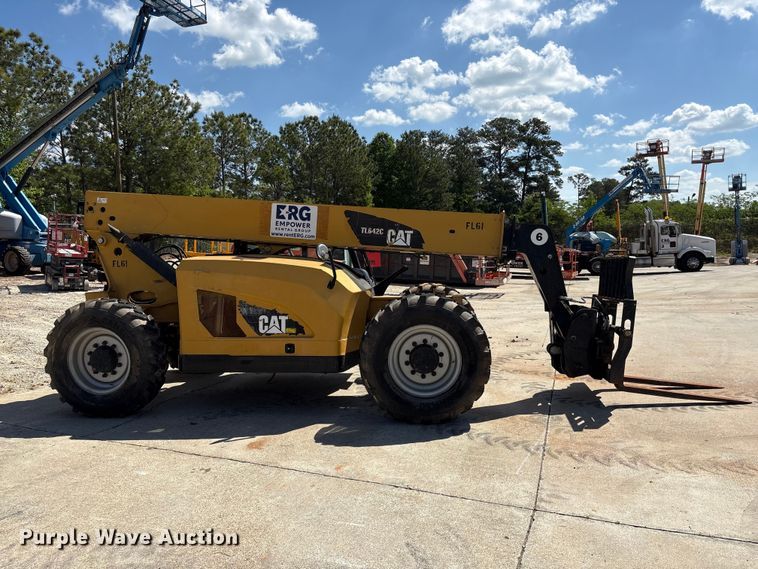 image for item EF1099 2013 Caterpillar TL642C telehandler