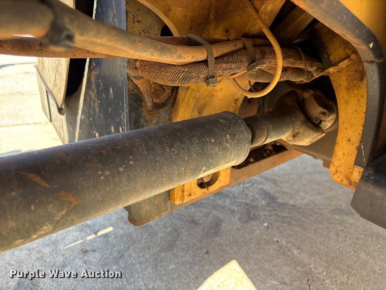 image for item EF1099 2013 Caterpillar TL642C telehandler