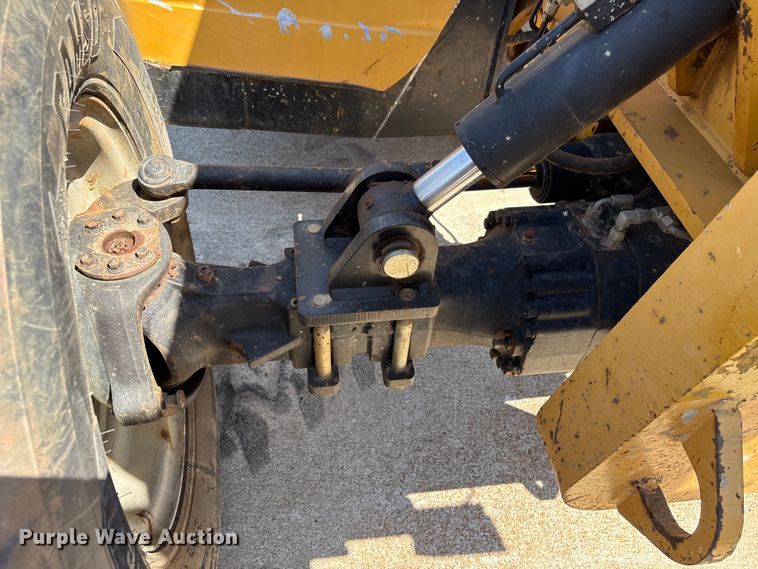 image for item EF1099 2013 Caterpillar TL642C telehandler