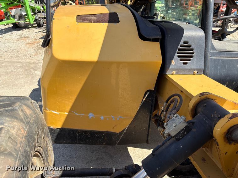 image for item EF1099 2013 Caterpillar TL642C telehandler