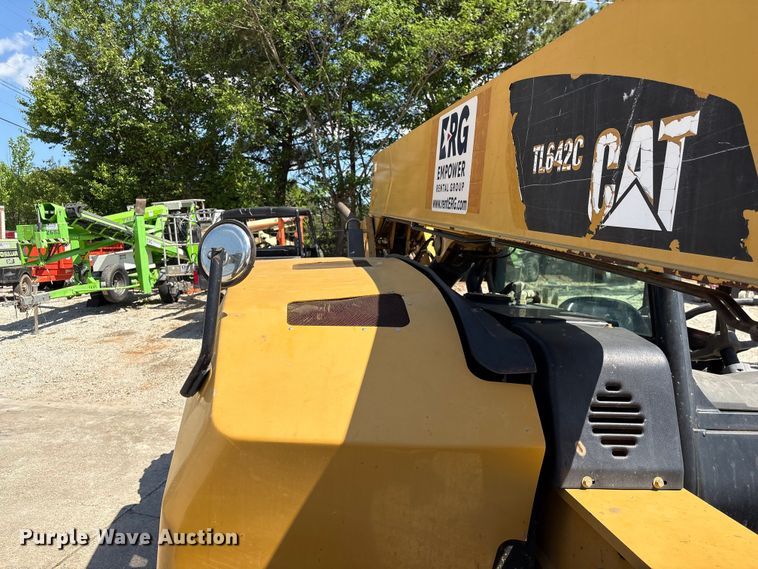 image for item EF1099 2013 Caterpillar TL642C telehandler