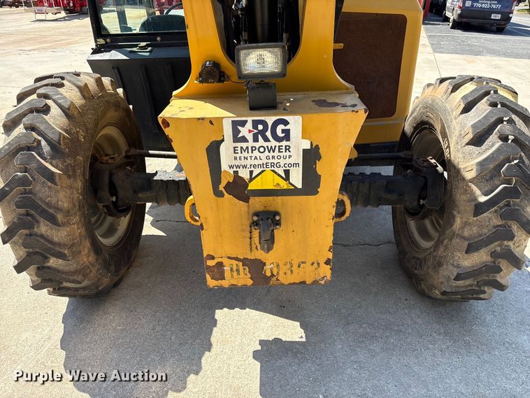 image for item EF1099 2013 Caterpillar TL642C telehandler