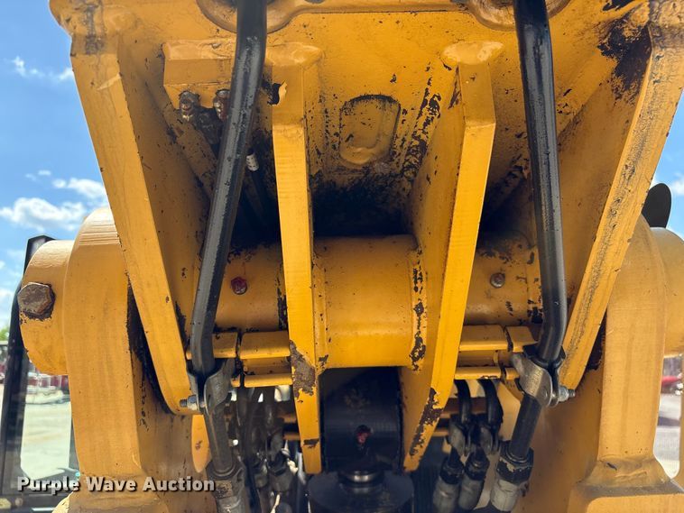 image for item EF1099 2013 Caterpillar TL642C telehandler