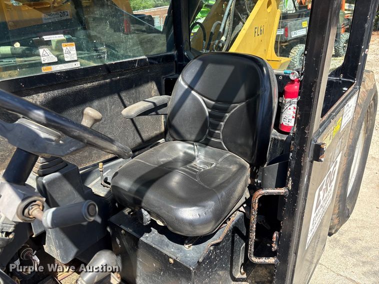 image for item EF1099 2013 Caterpillar TL642C telehandler