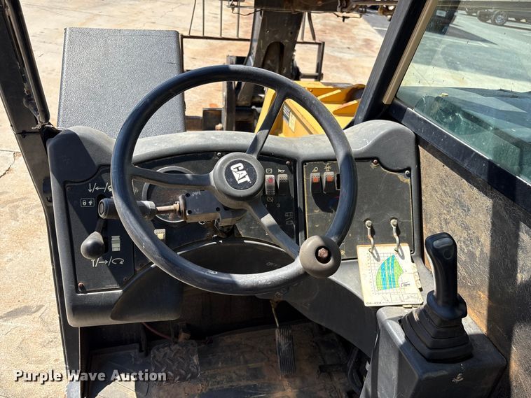 image for item EF1099 2013 Caterpillar TL642C telehandler