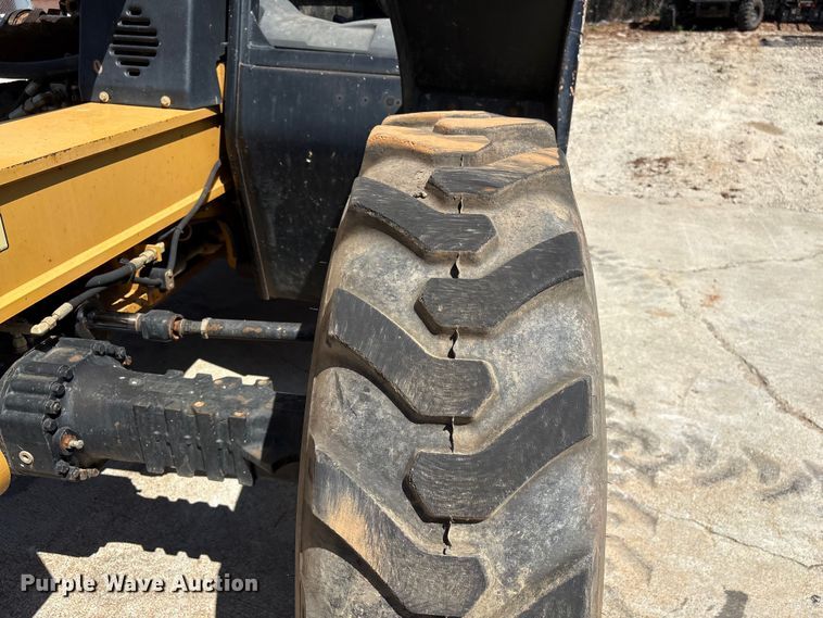 image for item EF1099 2013 Caterpillar TL642C telehandler