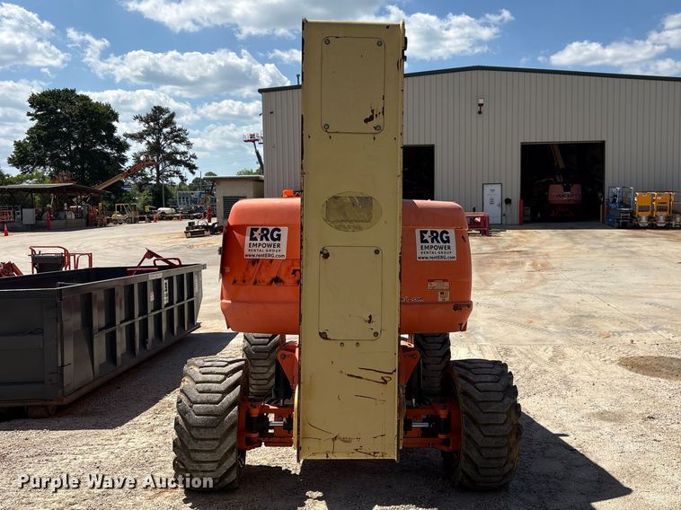image for item EF1100 2011 JLG 800AJ boom lift
