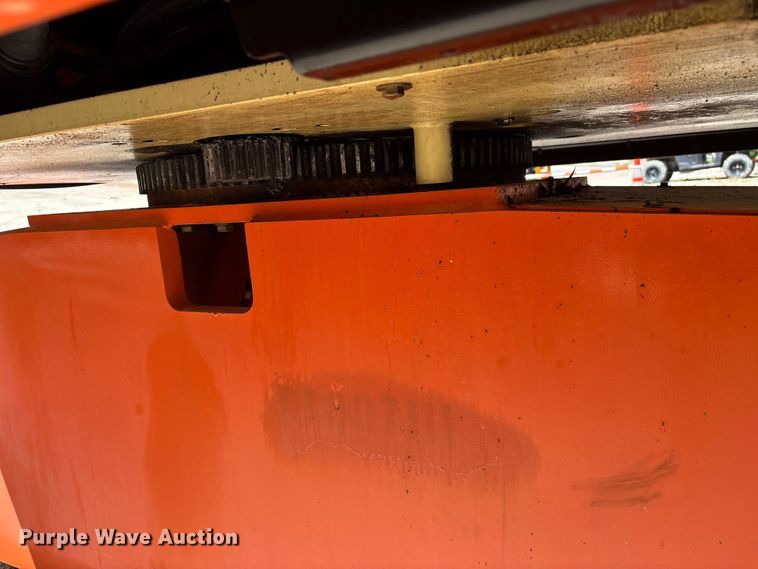 image for item EF1100 2011 JLG 800AJ boom lift