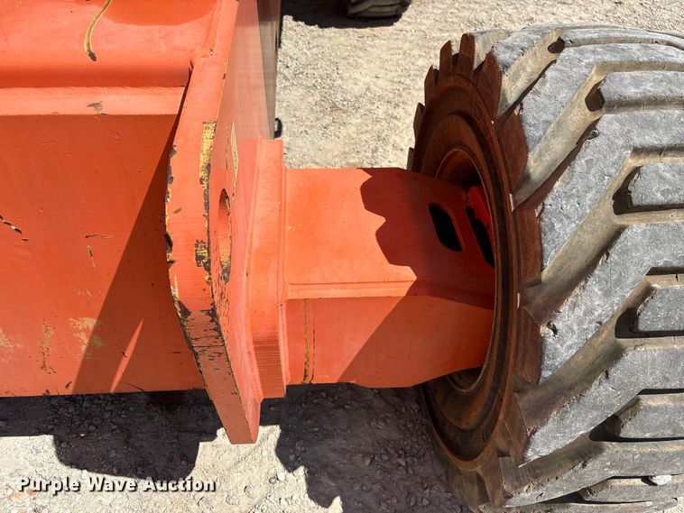 image for item EF1100 2011 JLG 800AJ boom lift