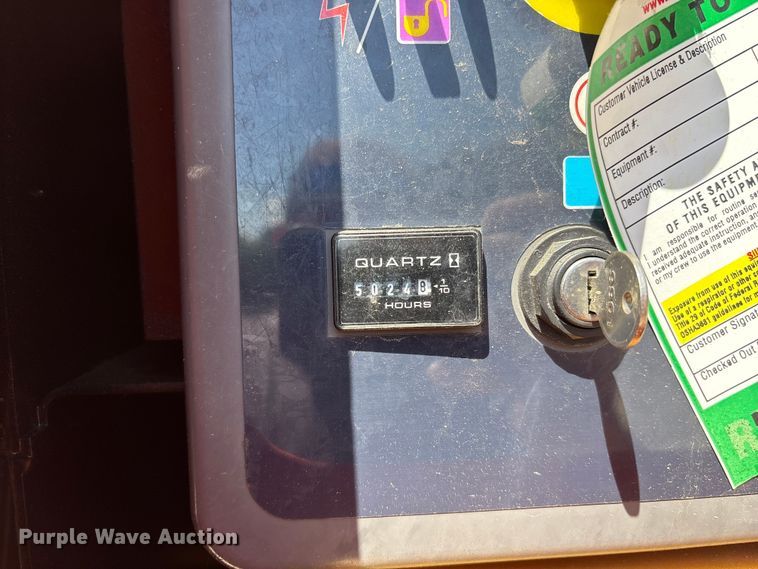 image for item EF1100 2011 JLG 800AJ boom lift