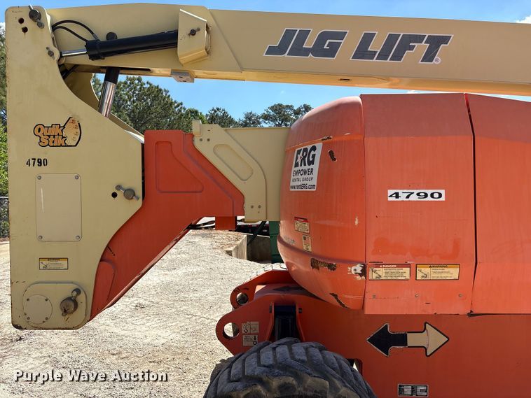 image for item EF1100 2011 JLG 800AJ boom lift
