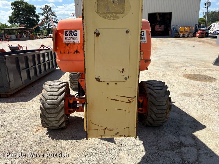 image for item EF1100 2011 JLG 800AJ boom lift