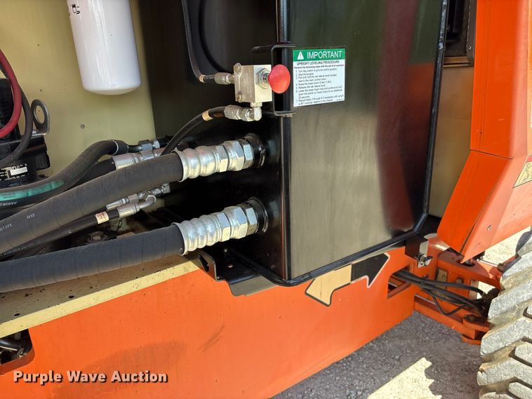 image for item EF1100 2011 JLG 800AJ boom lift