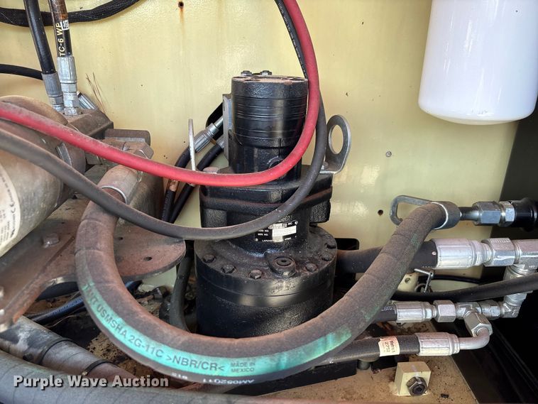 image for item EF1100 2011 JLG 800AJ boom lift