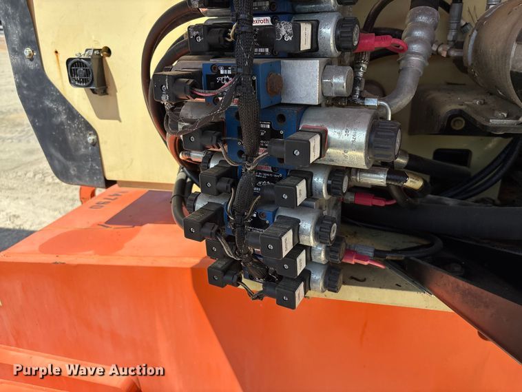 image for item EF1100 2011 JLG 800AJ boom lift