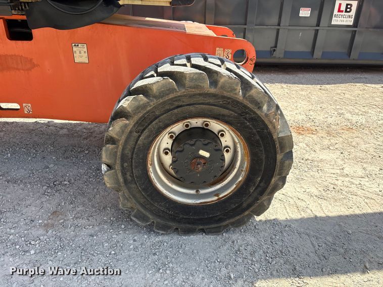 image for item EF1100 2011 JLG 800AJ boom lift