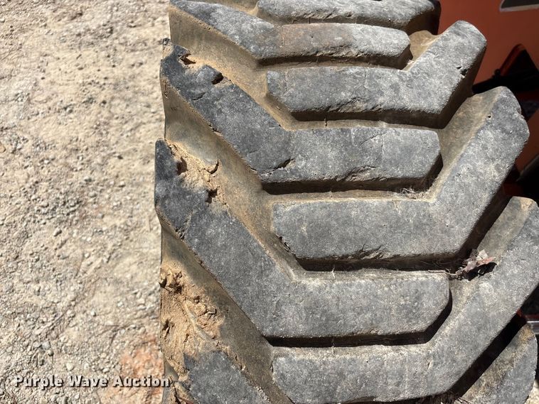 image for item EF1100 2011 JLG 800AJ boom lift