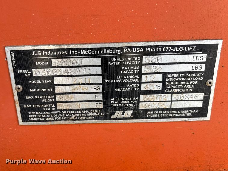 image for item EF1100 2011 JLG 800AJ boom lift