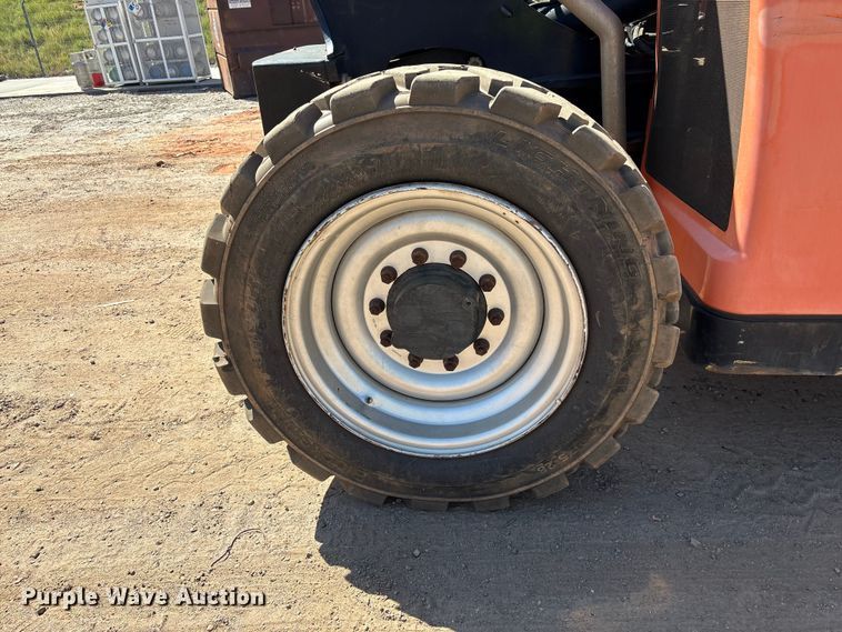 image for item EF1101 2014 JLG G6-42A telehandler