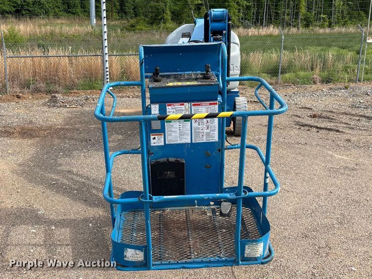 image for item EF1103 2012 Genie Z40 boom lift