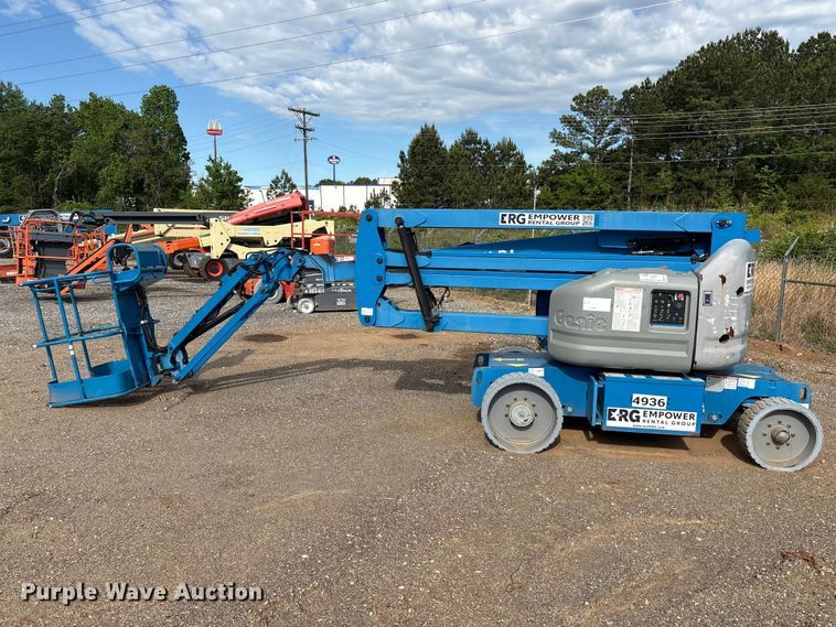 image for item EF1103 2012 Genie Z40 boom lift