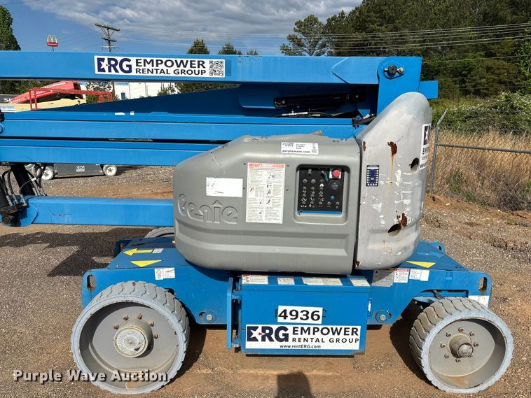 image for item EF1103 2012 Genie Z40 boom lift