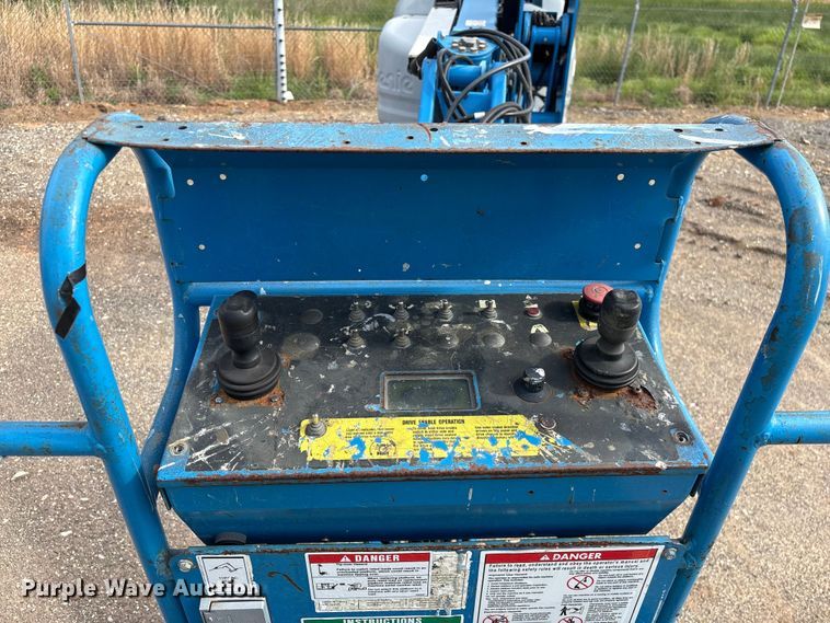 image for item EF1103 2012 Genie Z40 boom lift