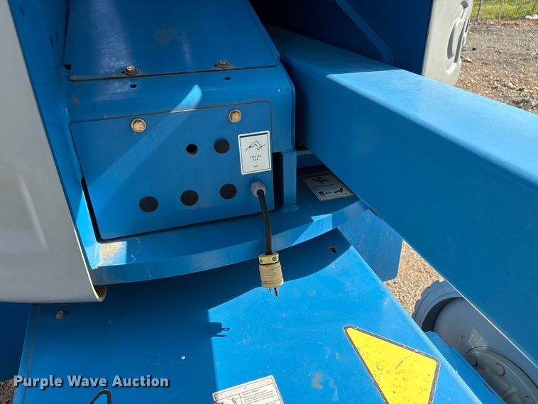 image for item EF1103 2012 Genie Z40 boom lift
