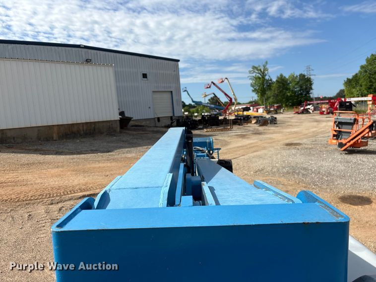 image for item EF1103 2012 Genie Z40 boom lift