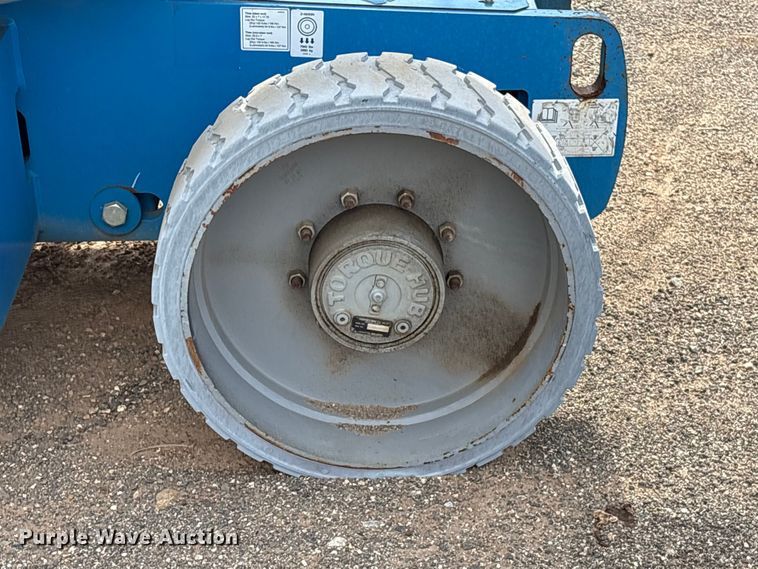 image for item EF1103 2012 Genie Z40 boom lift