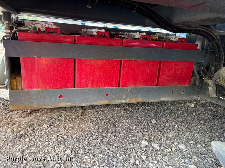 image for item EF1104 2017 SkyJack SJlll3219 scissor lift