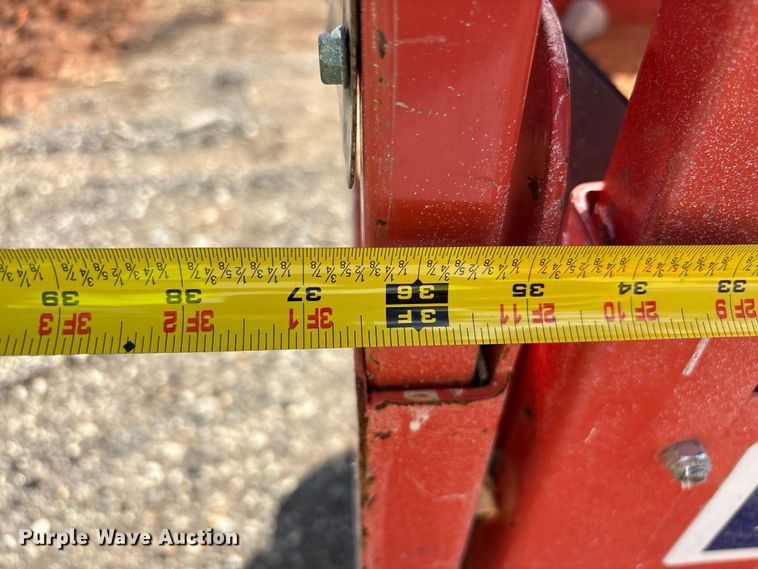 image for item EF1104 2017 SkyJack SJlll3219 scissor lift