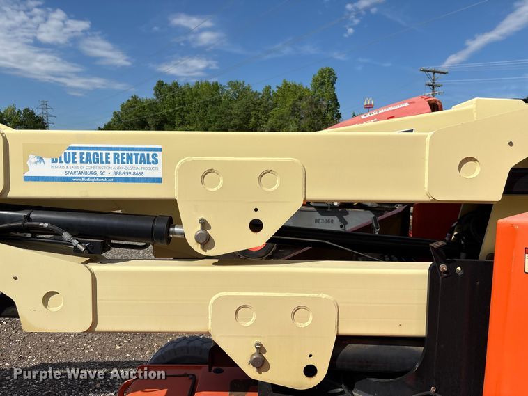 image for item EF1105 2014 JLG E400AJP Narrow boom lift