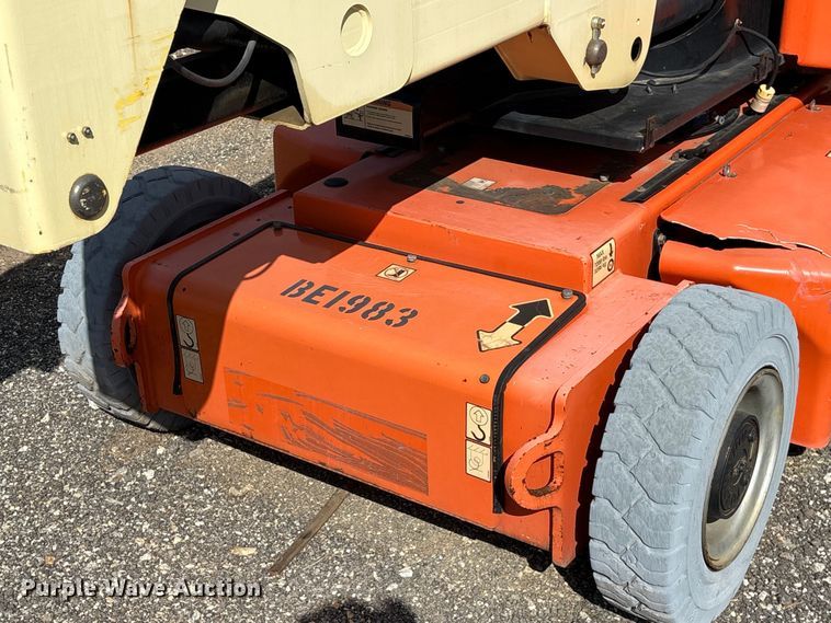 image for item EF1105 2014 JLG E400AJP Narrow boom lift