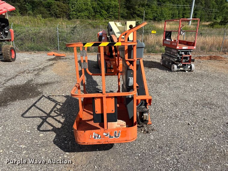 image for item EF1105 2014 JLG E400AJP Narrow boom lift