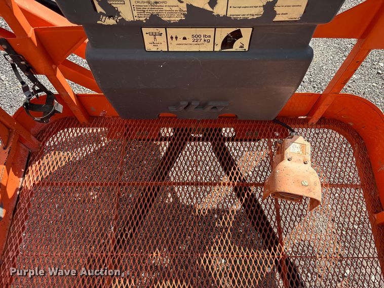 image for item EF1105 2014 JLG E400AJP Narrow boom lift