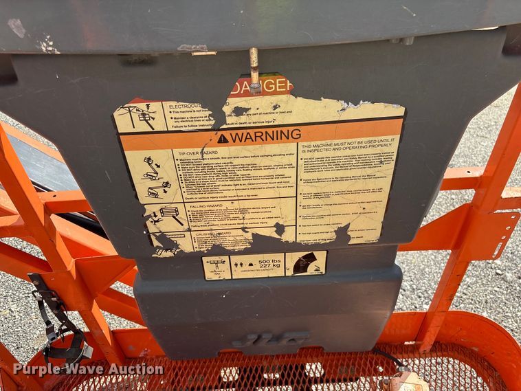 image for item EF1105 2014 JLG E400AJP Narrow boom lift