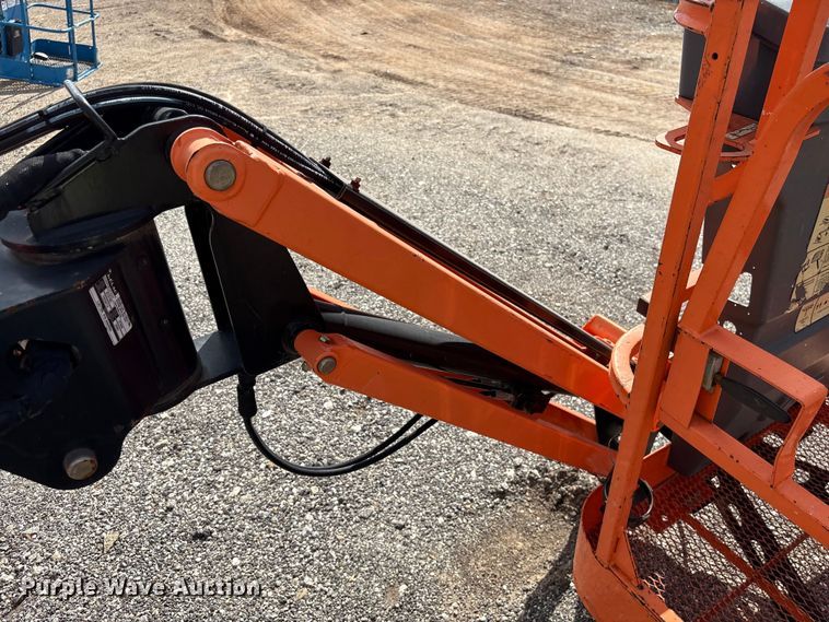 image for item EF1105 2014 JLG E400AJP Narrow boom lift