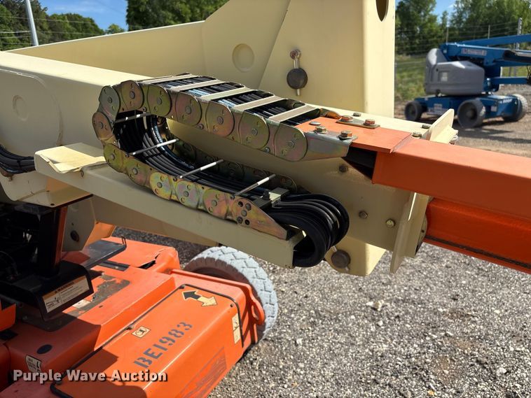 image for item EF1105 2014 JLG E400AJP Narrow boom lift