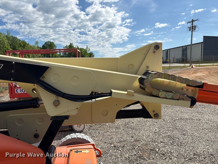 image for item EF1105 2014 JLG E400AJP Narrow boom lift