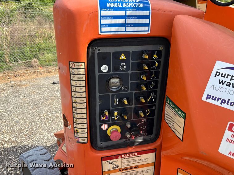 image for item EF1105 2014 JLG E400AJP Narrow boom lift