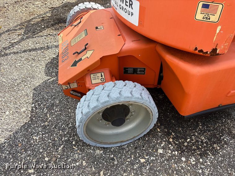 image for item EF1105 2014 JLG E400AJP Narrow boom lift