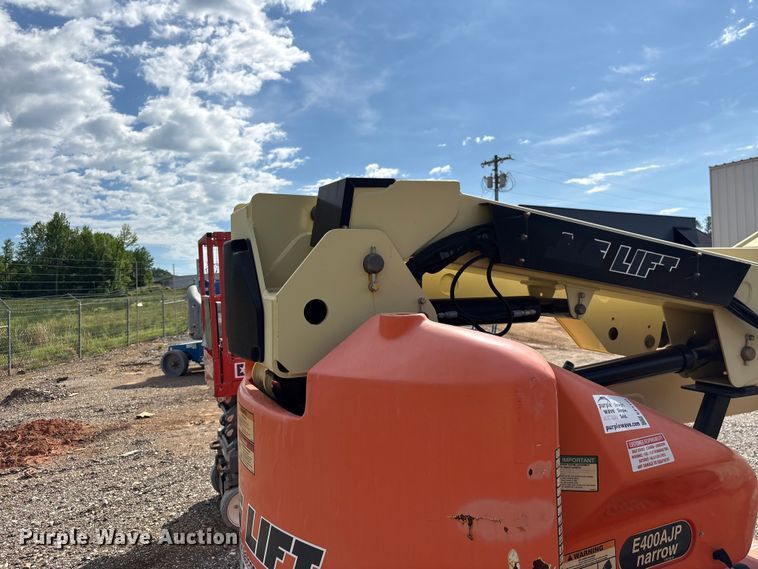 image for item EF1105 2014 JLG E400AJP Narrow boom lift