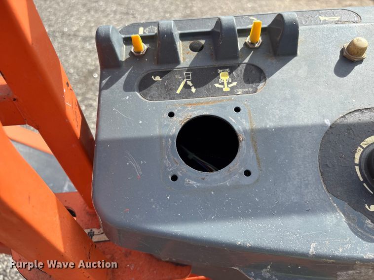 image for item EF1105 2014 JLG E400AJP Narrow boom lift