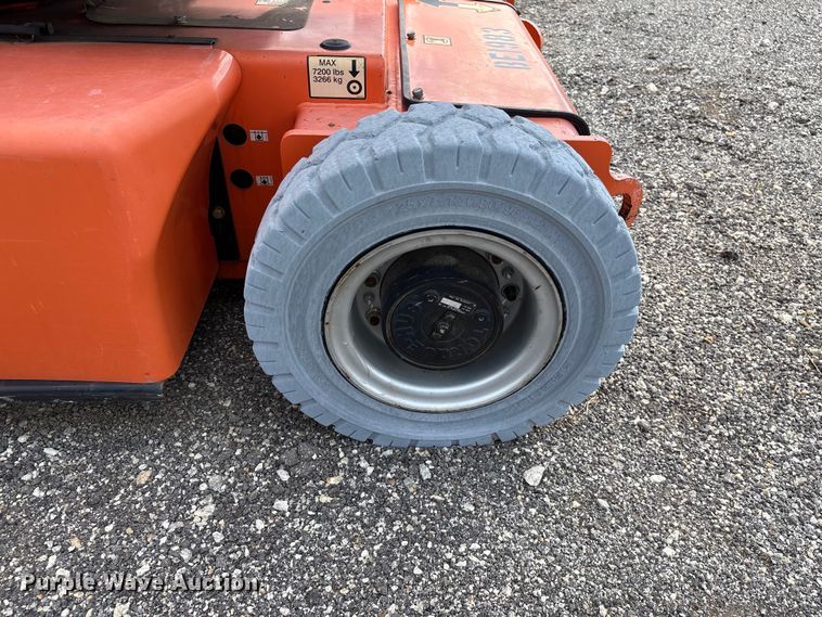 image for item EF1105 2014 JLG E400AJP Narrow boom lift