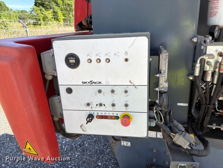 image for item EF1106 2018 Skyjack SJ45T boom lift