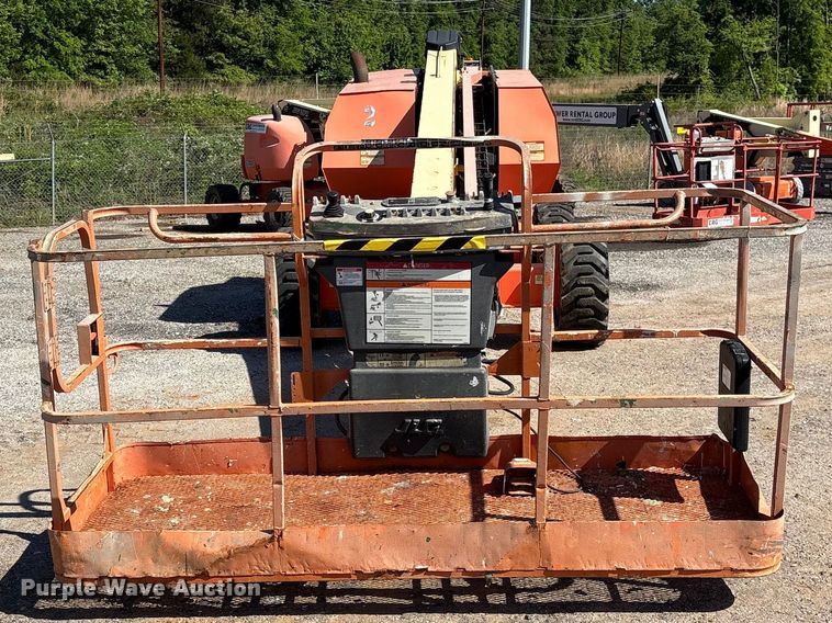 image for item EF1108 2015 JLG 600S boom lift